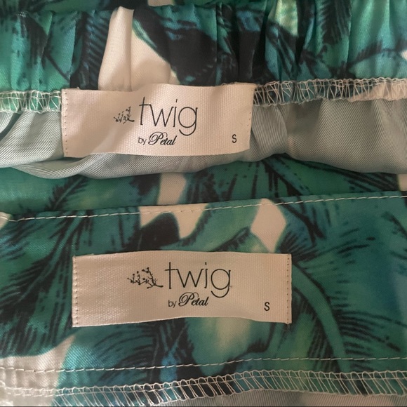 Palm leaf shorts (part of a set, top sold separately on profile) - Picture 6 of 8